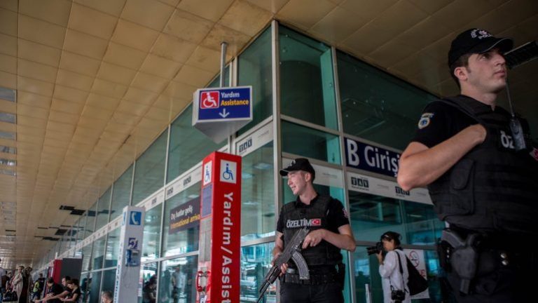 Atentados em Istambul. 13 suspeitos ligados ao Estado Islâmico detidos