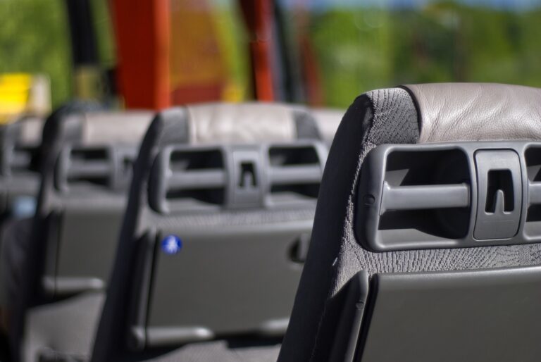 Autocarros turísticos vão reforçar transportes públicos