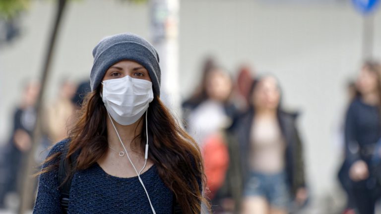 Governo aprova fim da obrigatoriedade do uso máscaras, mas há exceções